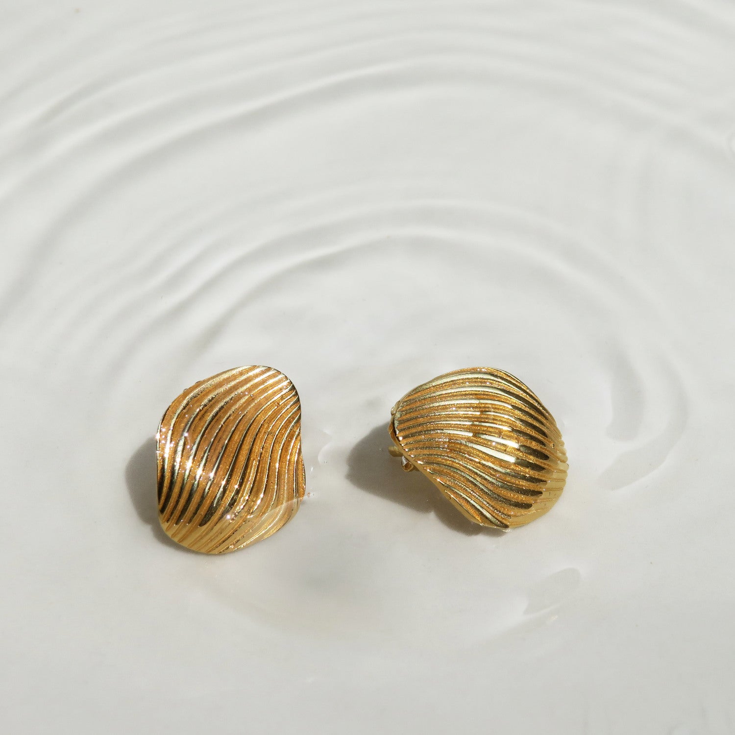 Onaria Small Golden Earrings - Dyrberg/Kern NZ