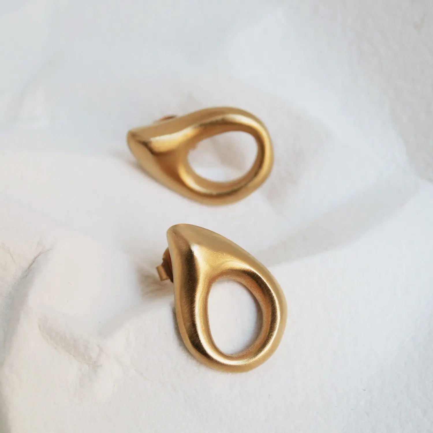 Dali Gold Earrings - Angelus Dyrberg/Kern NZ