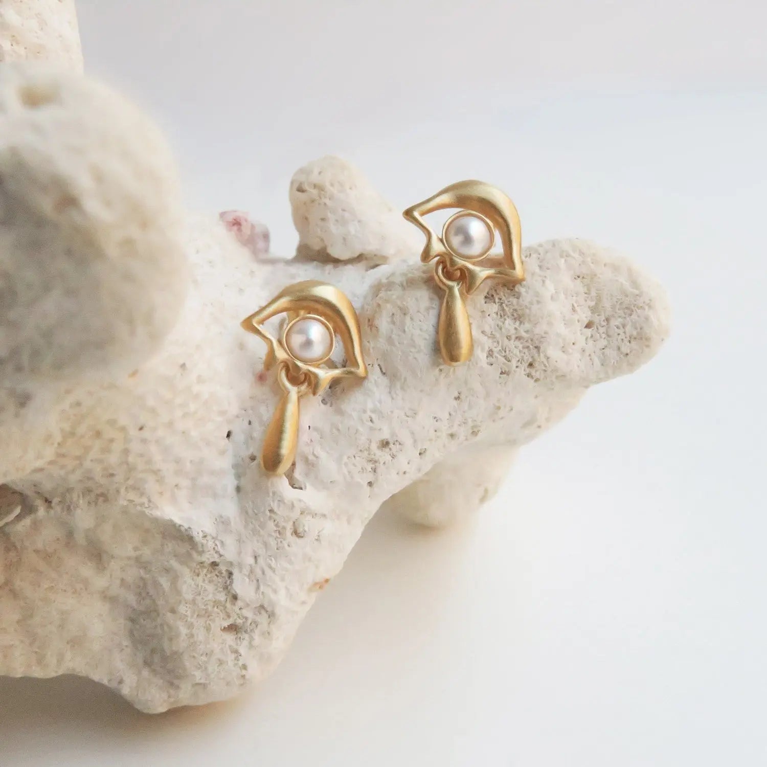 Dali Gold Earrings - Project to Remember Dyrberg/Kern NZ