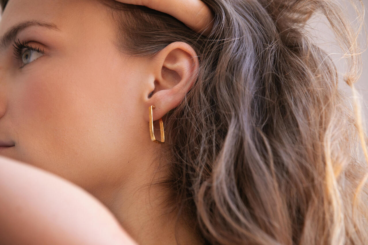 Lignis Gold Thin Hoops Large