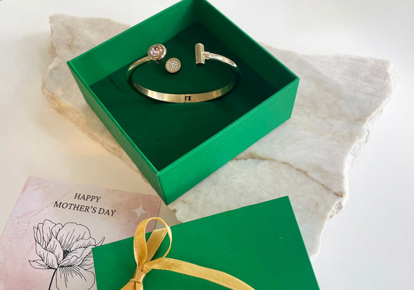 Interchangeable Gold Bracelet with Toppers