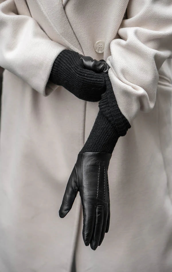 Helly Glove, Black with Burgundy Markberg NZ
